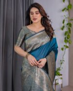 Teal Blue Pure Kanjivaram Silk Saree with Antique Golden Zari Border & Blouse – 5.5m Saree + 0.8m Blouse Piece - Image 6