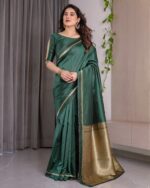 Emerald Green Soft Kanjivaram Silk Saree with Golden Zari Border & Rich Pallu | 5.5m Saree + 0.8m Blouse Piece - Image 7
